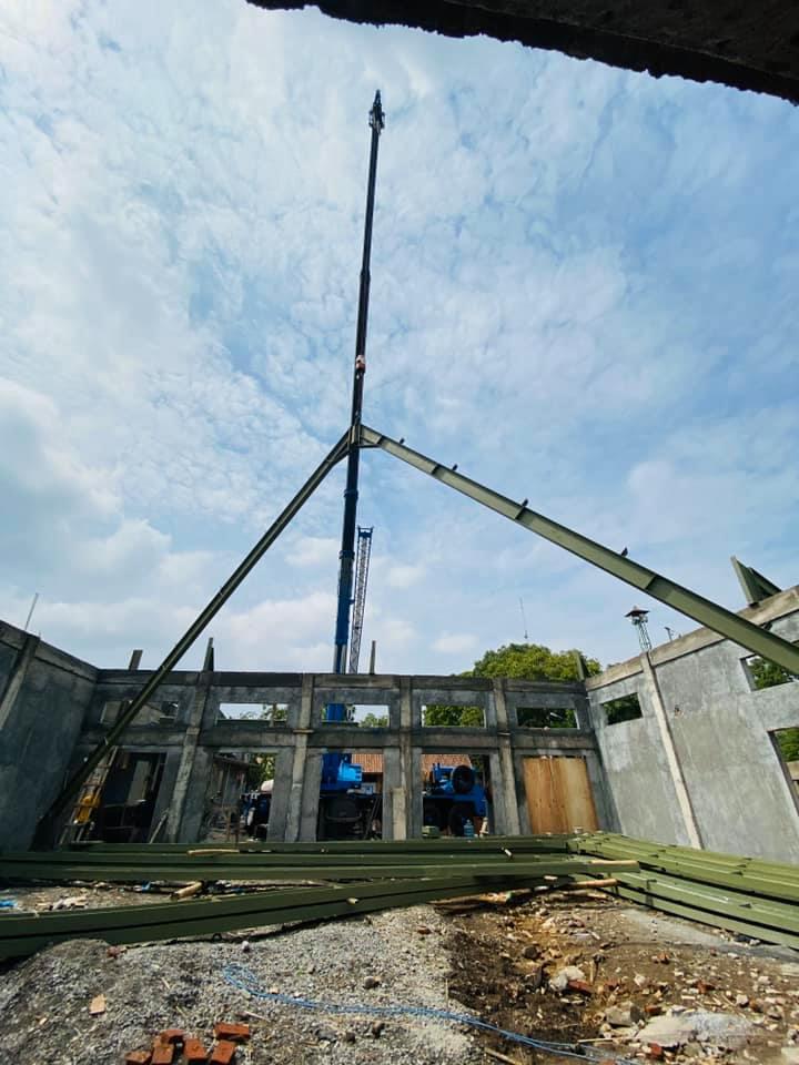 Crane 50t ereksen baja, Rental Crane Semarang, Sewa Crane Semarang, Persewaan Crane Semarang