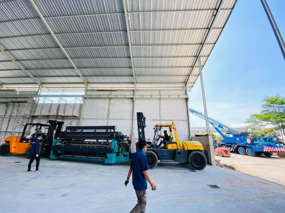 unloading dan ereksen mesin press mmt, Rental Crane Semarang, Sewa Crane Semarang, Persewaan Crane Semarang