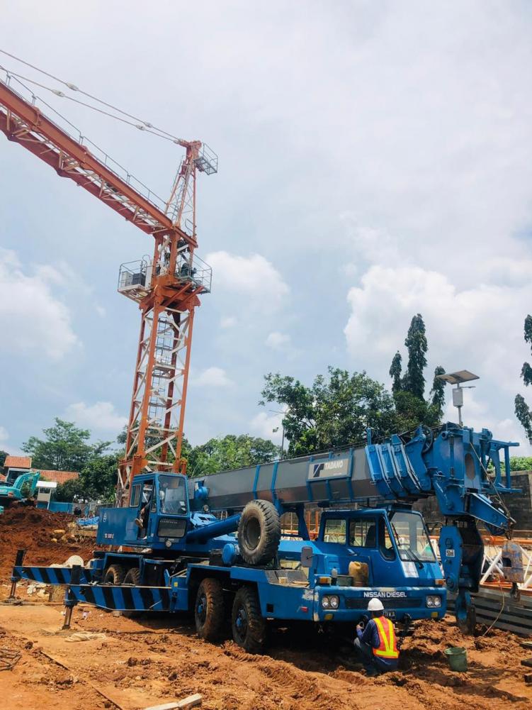 Panduan Memilih Derek yang Tepat di Sewa Crane Semarang, Rental Crane Semarang, Sewa Crane Semarang, Persewaan Crane Semarang