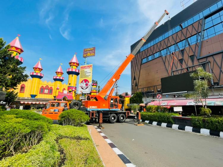 Sewa Mudah Beragam Jenis Crane di Rental Crane Semarang, Rental Crane Semarang, Sewa Crane Semarang, Persewaan Crane Semarang