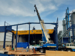 Manfaat Menggunakan Sewa Crane Semarang untuk Operasi Gudang